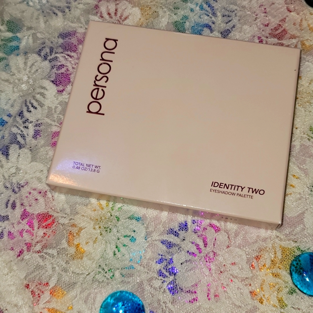 Brand New Perona Identity Two Eyeshadow Palette